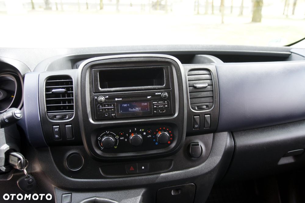 Renault Trafic Vivaro Klima Tempomat z Niemiec - 27