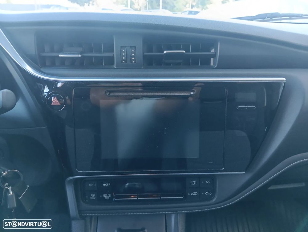 Toyota Auris Touring Sports 1.4 D-4D C.+P.Techo+P.Sport - 11
