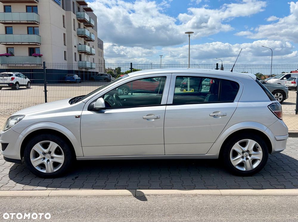 Opel Astra 1.6 Enjoy - 4