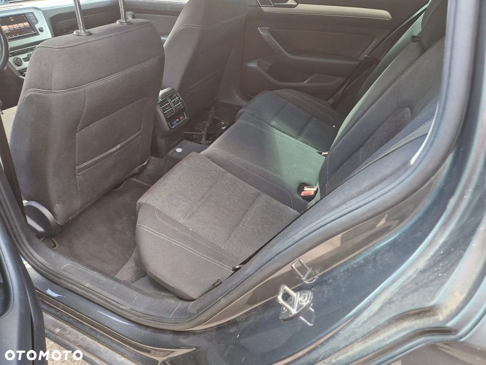 Volkswagen Passat Variant 2.0 TDI DSG (BlueMotion Technology) Comfortline - 8