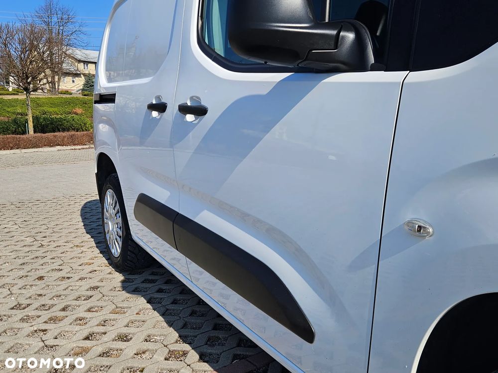 Toyota Proace City,  Salon Polska, 3 osobowy. - 7