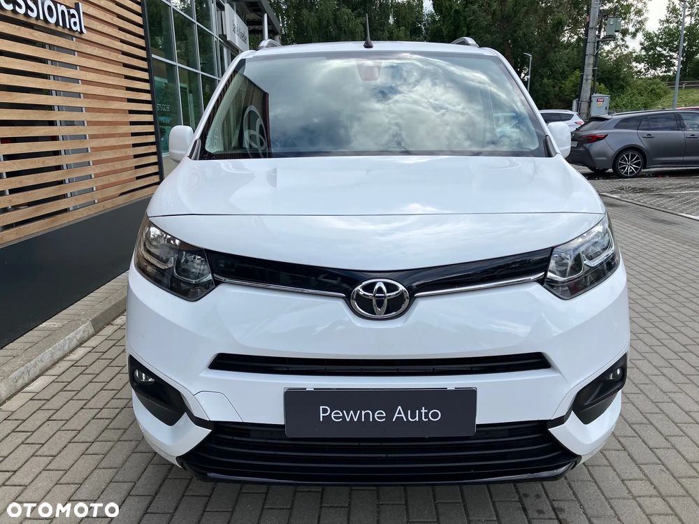 Toyota Proace City Verso 1.2 Turbo L1 Team Deutschland - 13