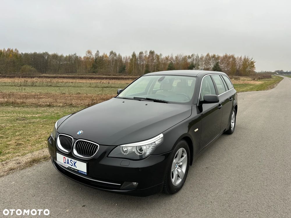 BMW Seria 5 523i Touring - 1