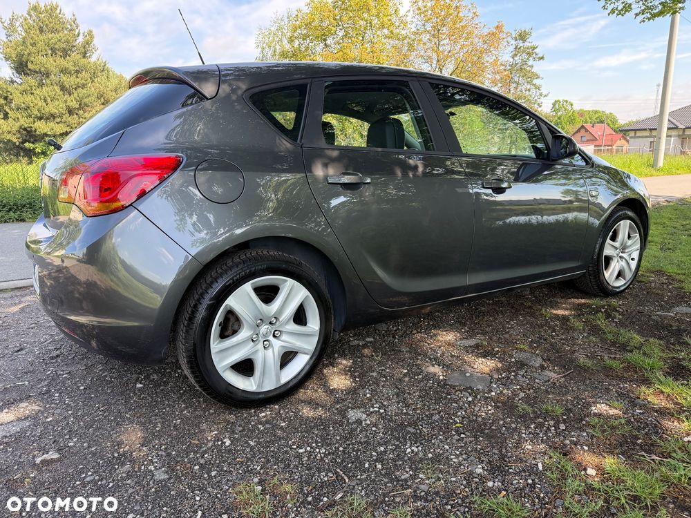 Opel Astra 1.6 Cosmo - 13