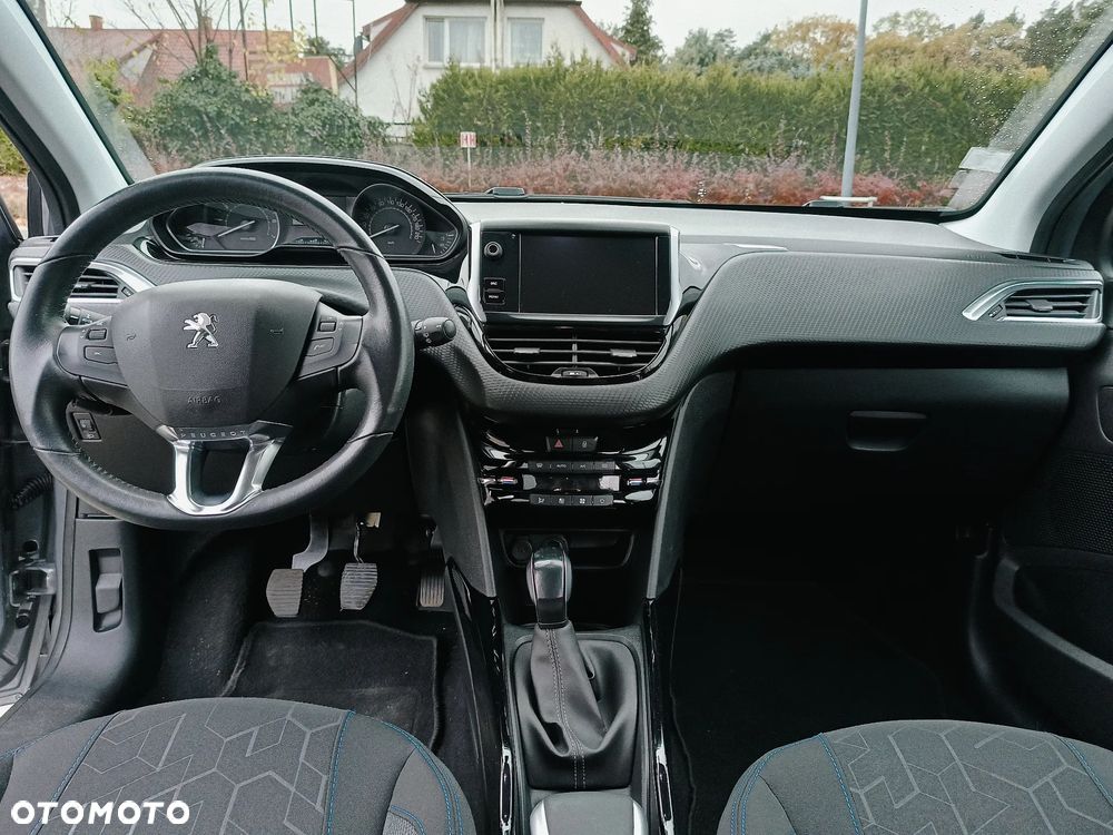 Peugeot 2008 PureTech 82 Signature - 15