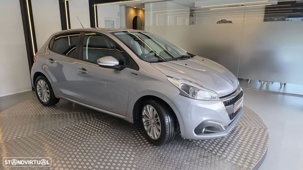 Peugeot 208 1.5 BlueHDi Signature - 21