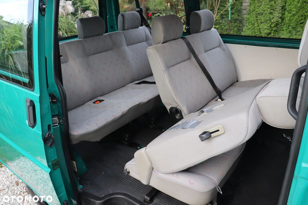 Volkswagen Transporter Mixt - 19
