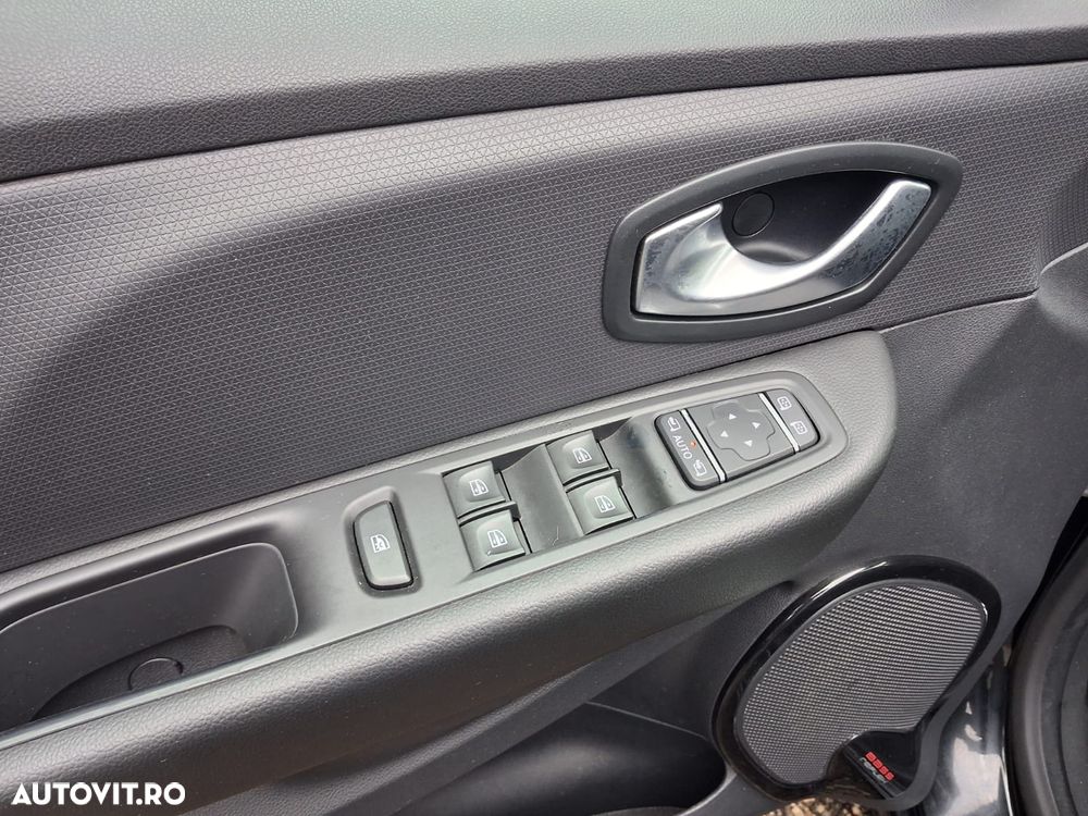 Renault Clio TCe 90 EVOLUTION - 16