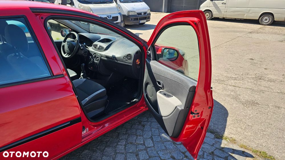 Renault Clio 1.2 16V Bioetanol Alize - 10