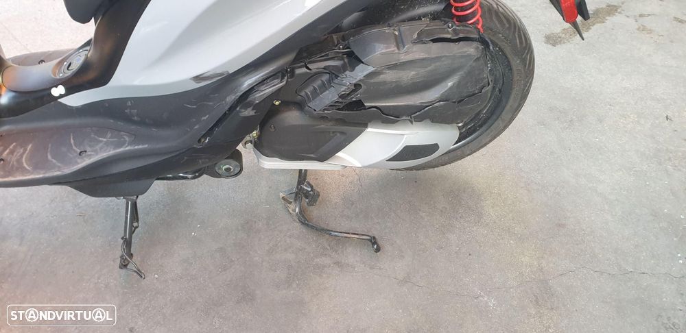 MOTOR COMPLETO PIAGGIO VESPA MEDLEY 125 REF. MD01M - 1