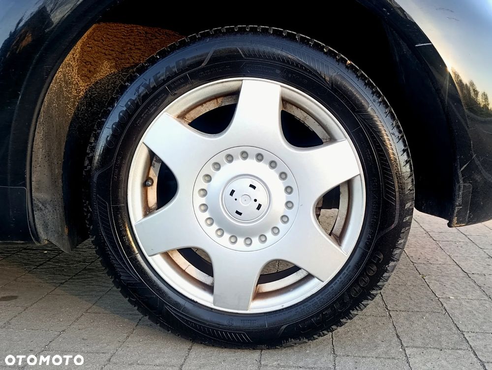 Volkswagen New Beetle 2.0 - 16