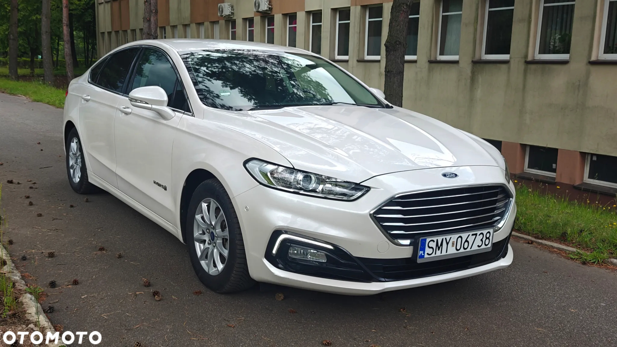 Ford Mondeo 2.0 Hybrid Titanium - 14