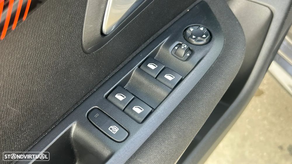 Peugeot 208 1.2 PureTech Active Pack - 11