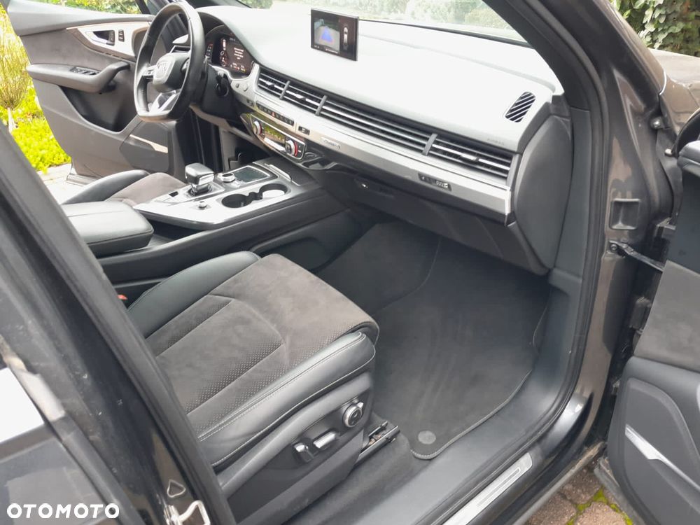 Audi Q7 - 9