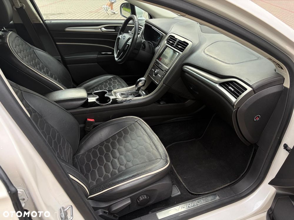 Ford Mondeo 2.0 Hybrid Vignale - 16