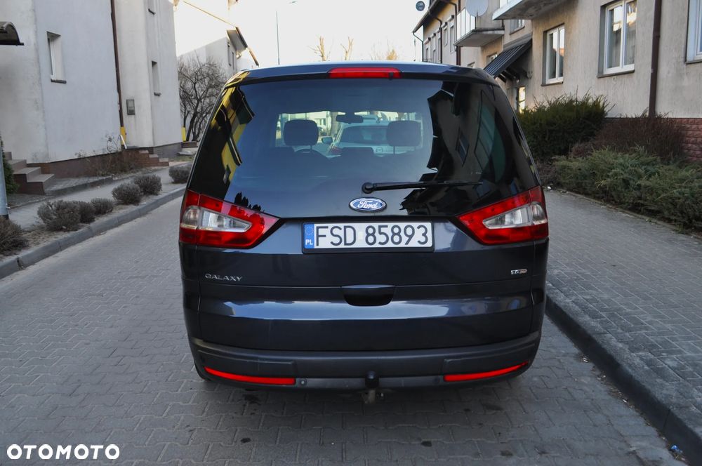 Ford Galaxy 2.0 TDCi Ghia - 8