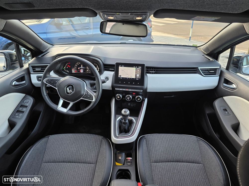 Renault Clio - 26