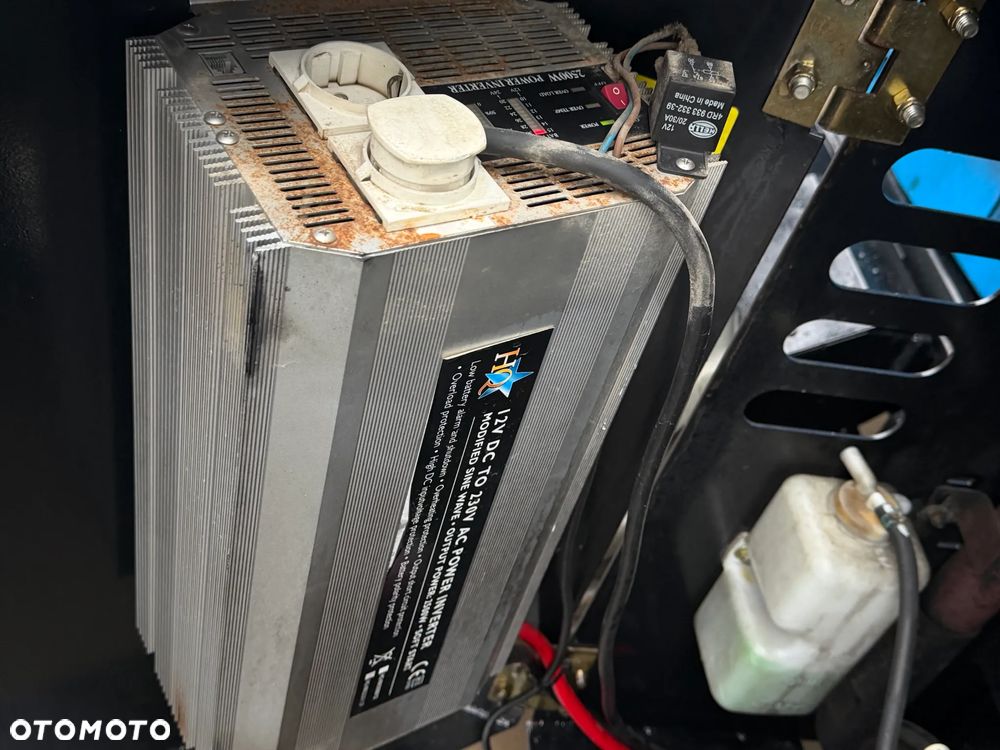 Genie Zwyżka Terenowa GS-4069RT Podnośnik Nożycowy Dźwig 14,5 metra jak Nowa z salonu! 1300 mtg. 2016 rok, Fabryczna przetwornica! 2x Gniazdo 230v góra dół. Pochodzi z Norweskiego urzędu Komuny. Zadbana! 4x4 Silnik Kubota. Zero Luzów i wycieków. Aktualne Serwisy DEKRA BMWT. Wysuwany Balkon. Sterowana z dołu i góry. Okazja Tanio !! Dokumentacja! Bez DPF, adBLUE - 9