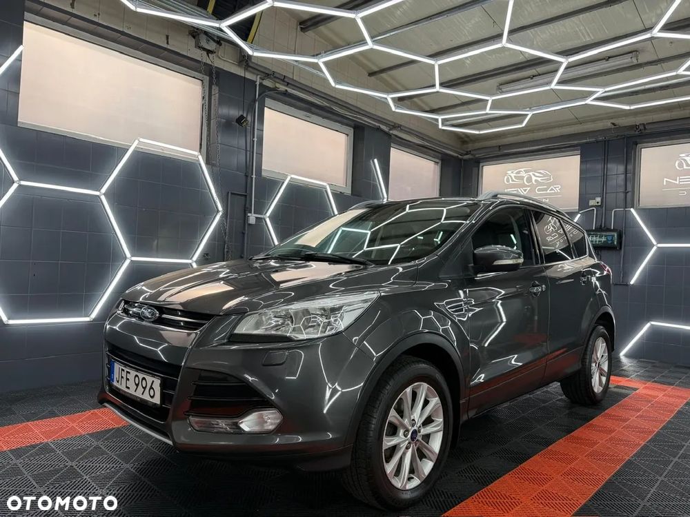 Ford Kuga 1.5 EcoBoost 2x4 Titanium - 13