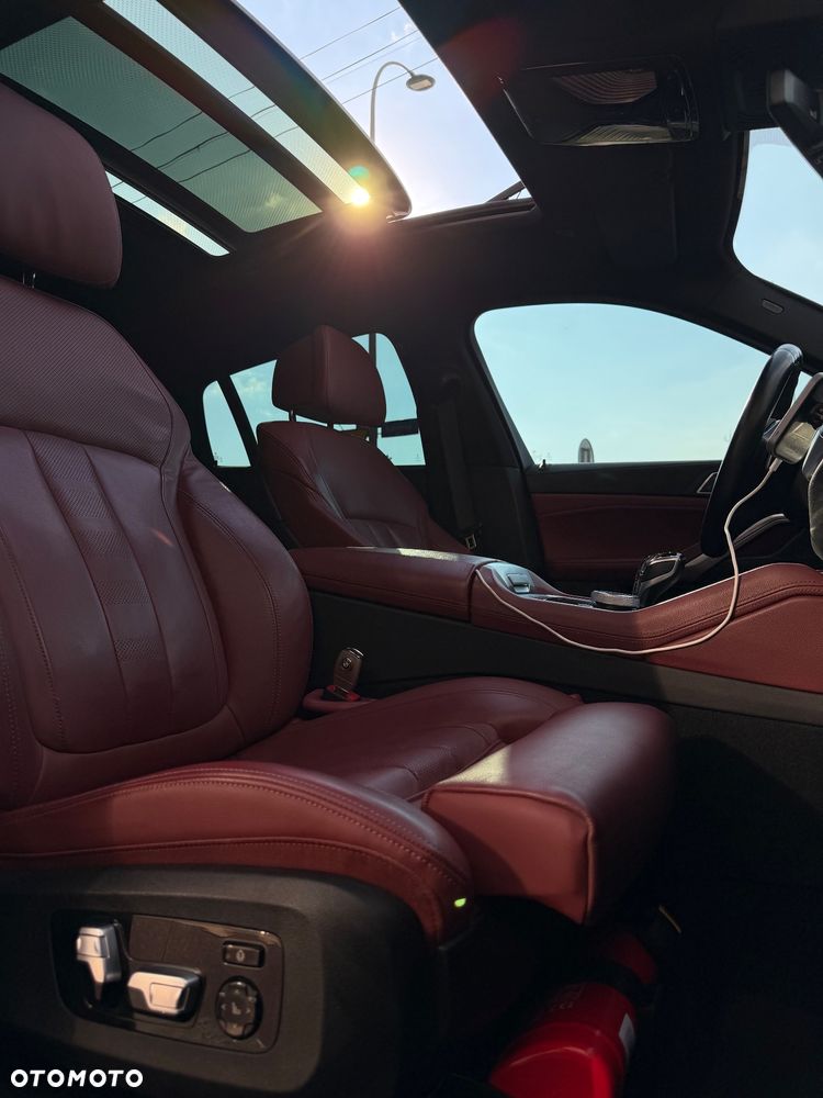 BMW X6 xDrive40i mHEV - 13