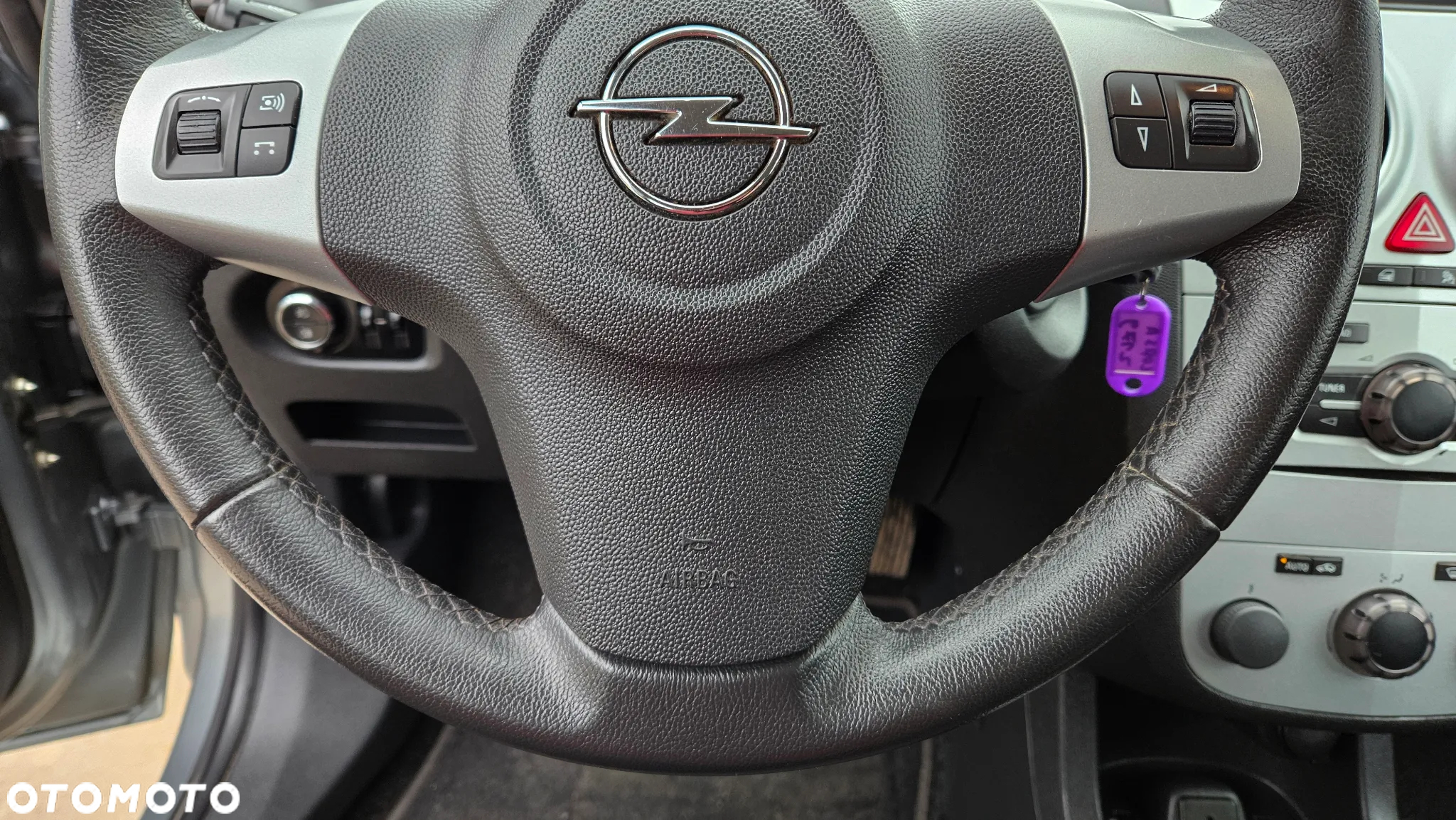 Opel Corsa 1.2 16V Cosmo - 21
