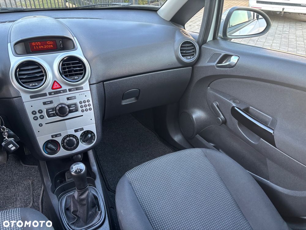 Opel Corsa 1.2 16V Essentia - 24