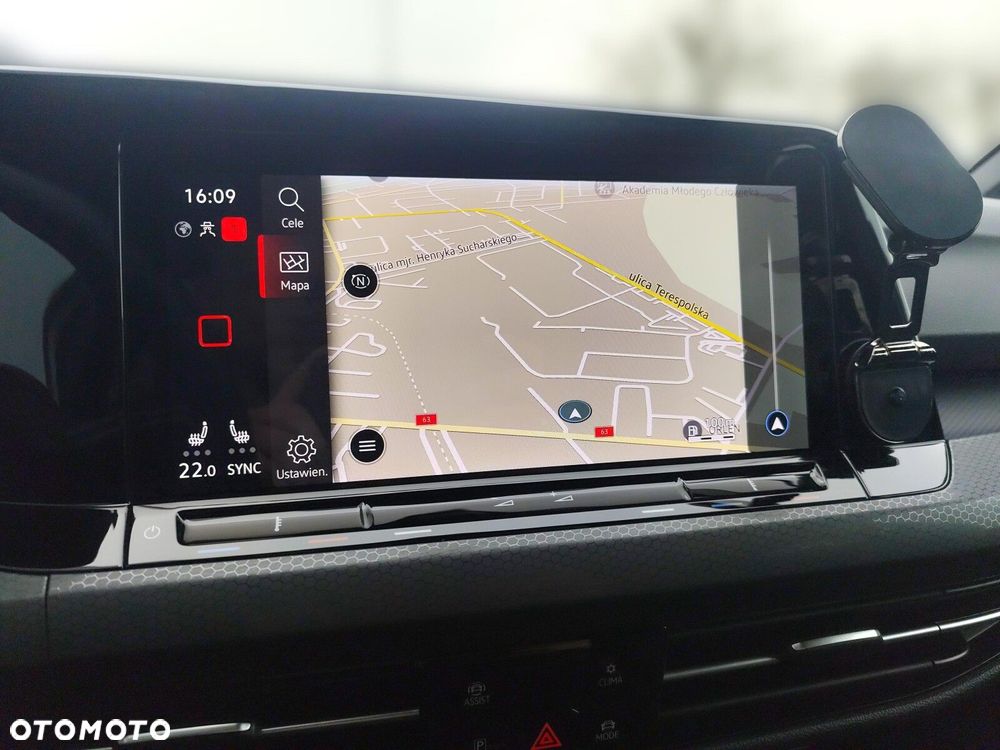 Volkswagen Golf - 24