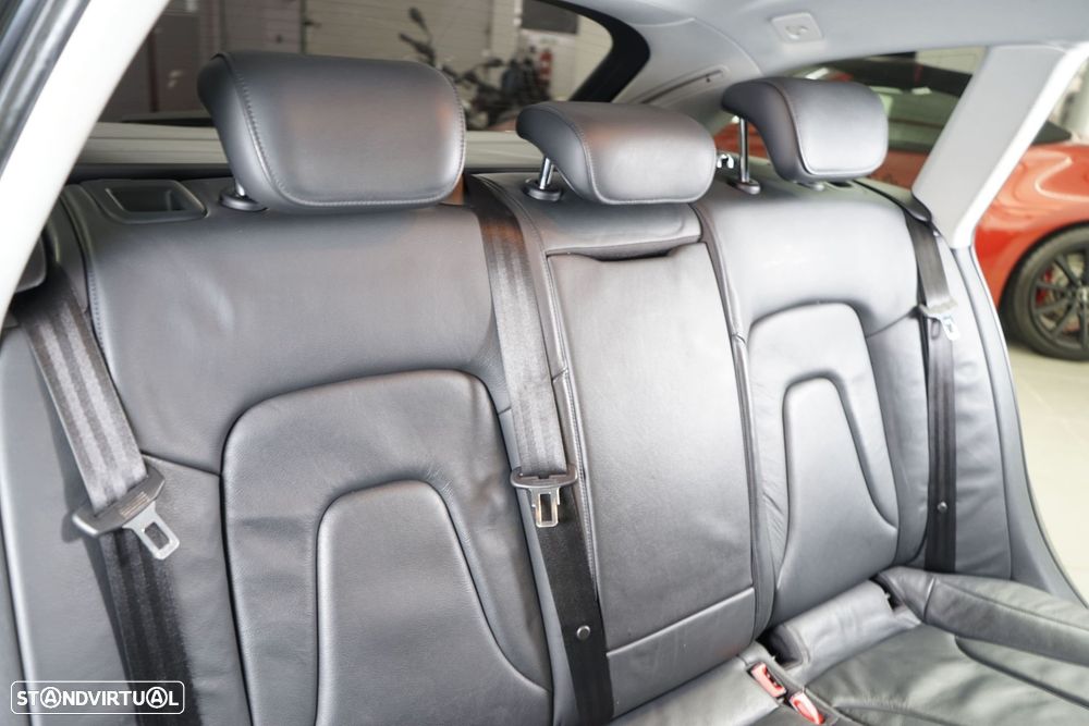 Audi A4 Avant 2.0 TDI Multitronic Business Line S-line - 42