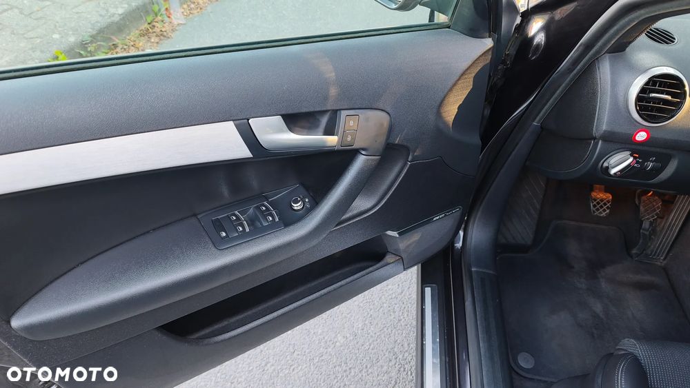 Audi A3 Sportback 2.0 TDI DPF S line Sportpaket - 20