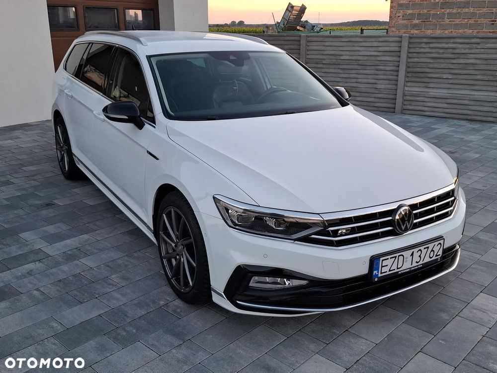 Volkswagen Passat 2.0 TDI SCR 4Motion DDG Highline - 28