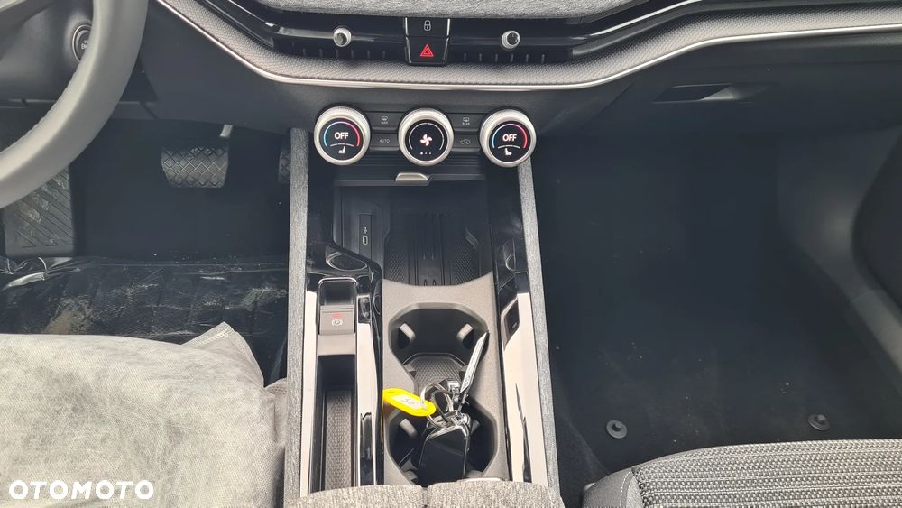 Skoda Superb 2.0 TSI Drive DSG - 17