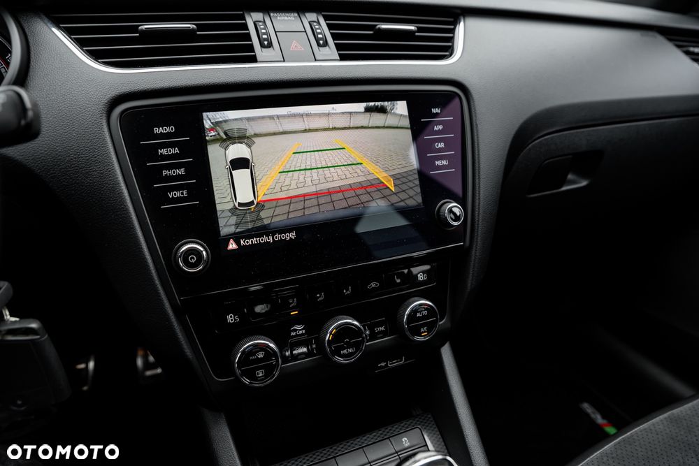 Skoda Octavia 2.0 TDI RS DSG - 34