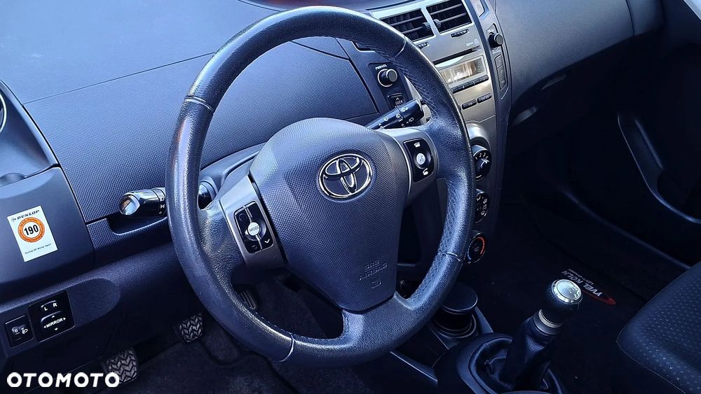 Toyota Yaris - 26