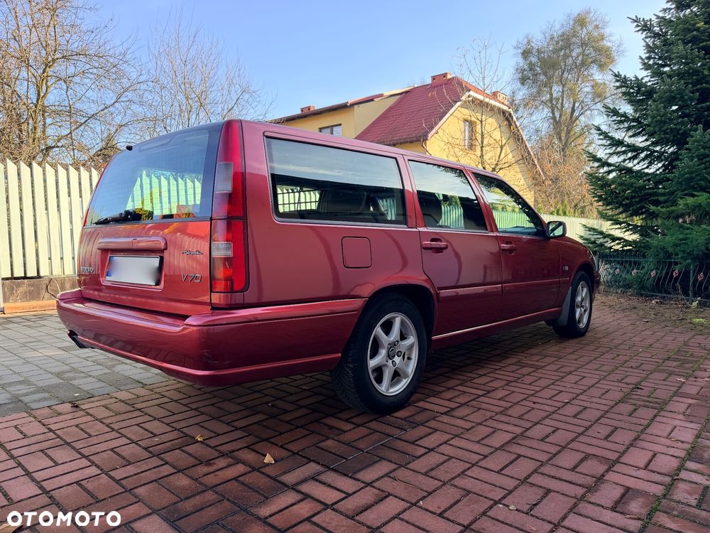 Volvo V70 2.4 - 6