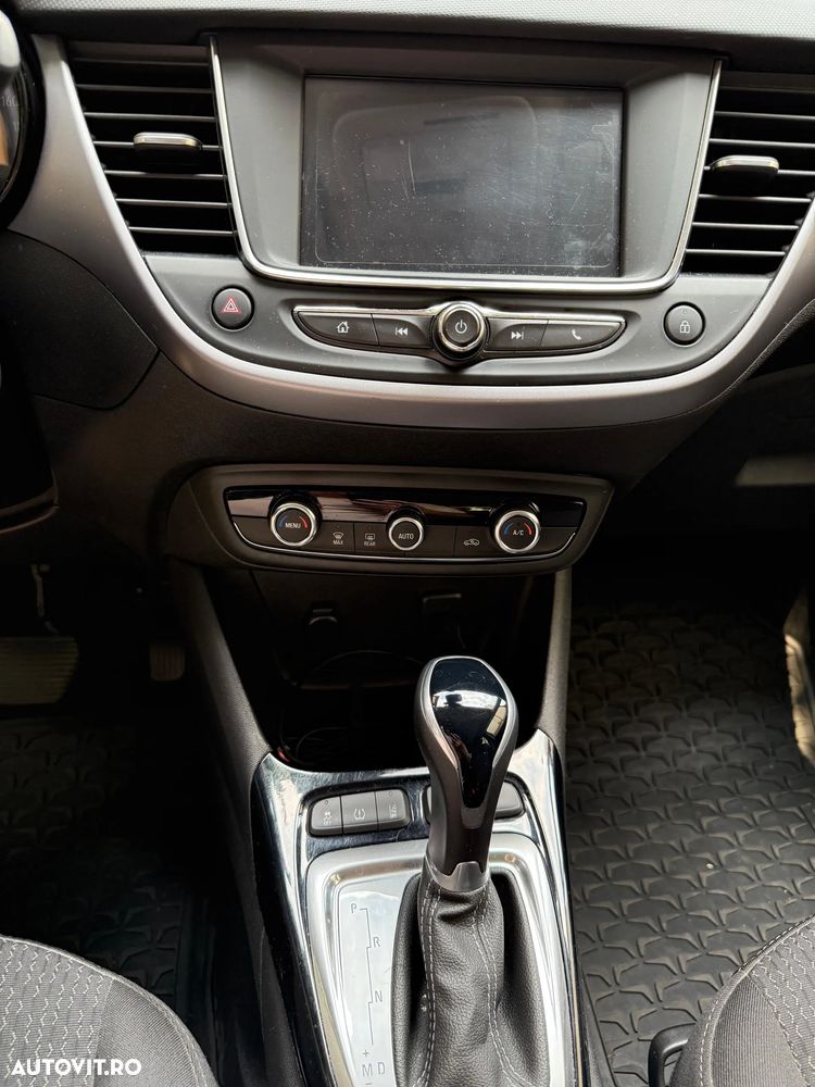 Opel Crossland - 11