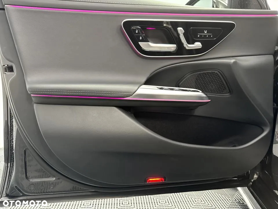 Mercedes-Benz Klasa E 300 de PHEV 4-Matic AMG 9G-Tronic - 10