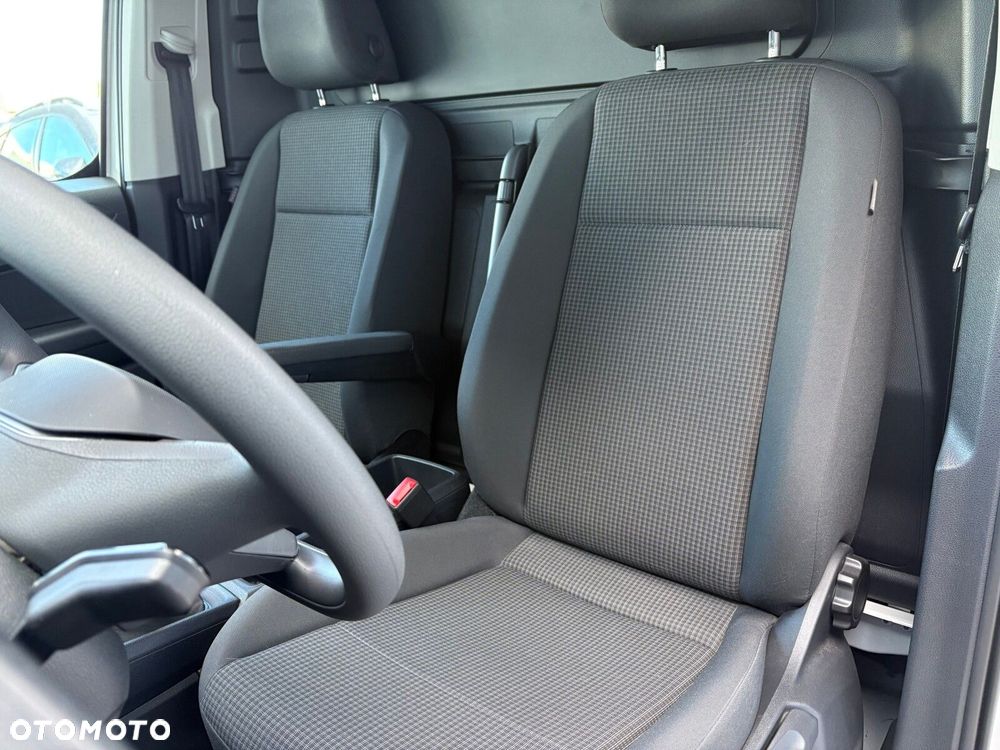 Volkswagen Caddy Maxi Cargo - 11