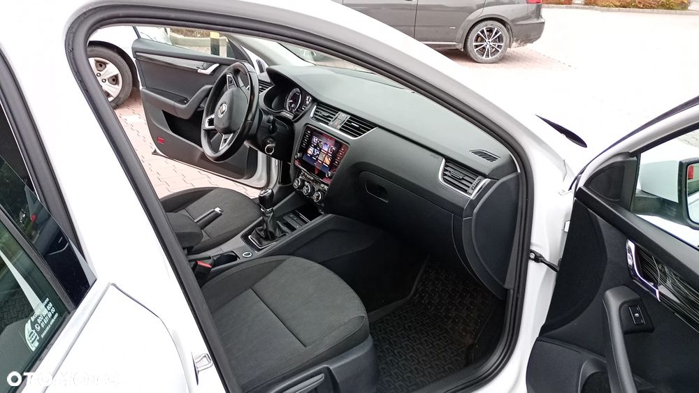 Skoda Octavia 1.5 TSI ACT Style - 10