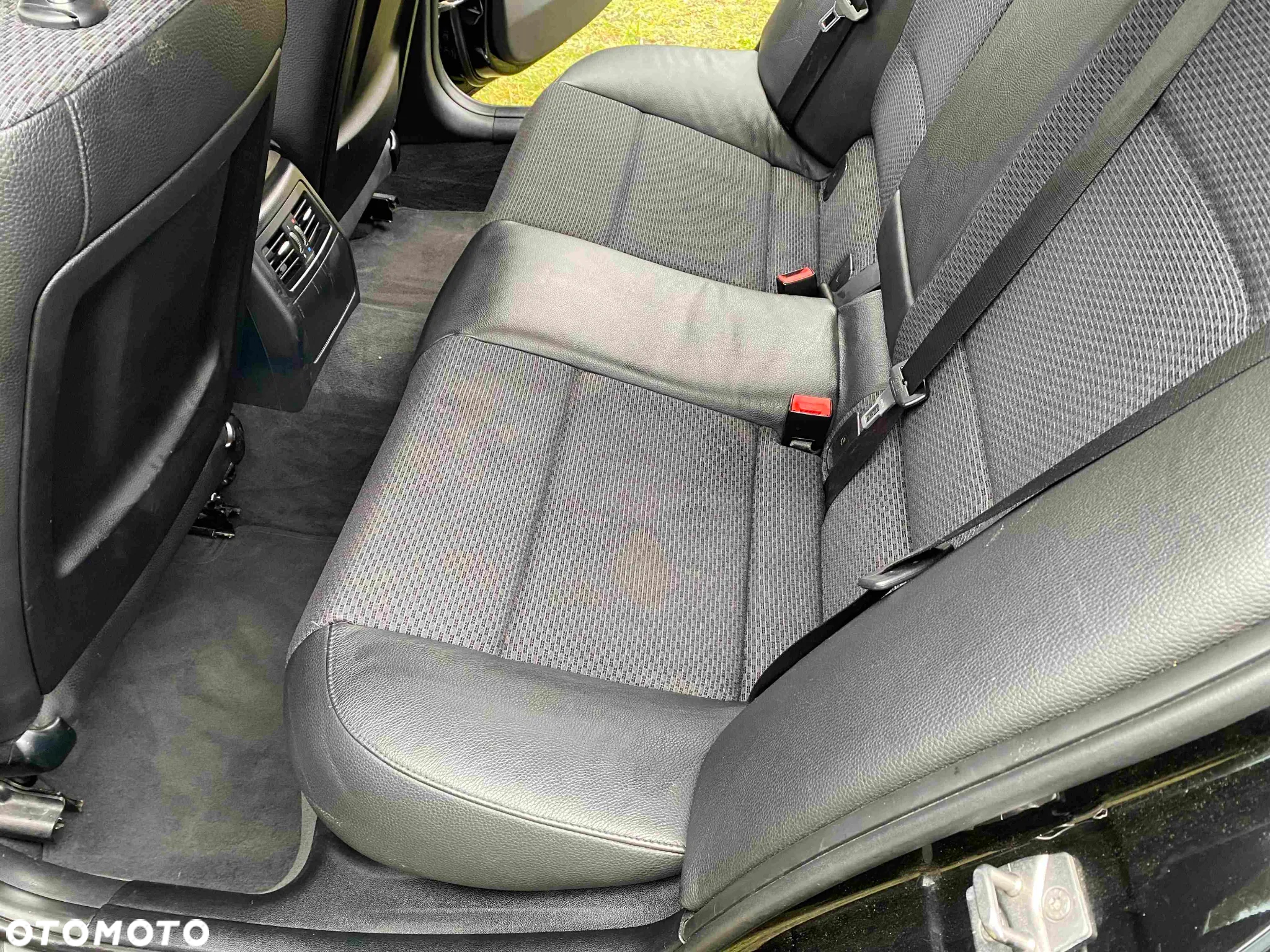 BMW Seria 3 330d xDrive DPF Touring - 15