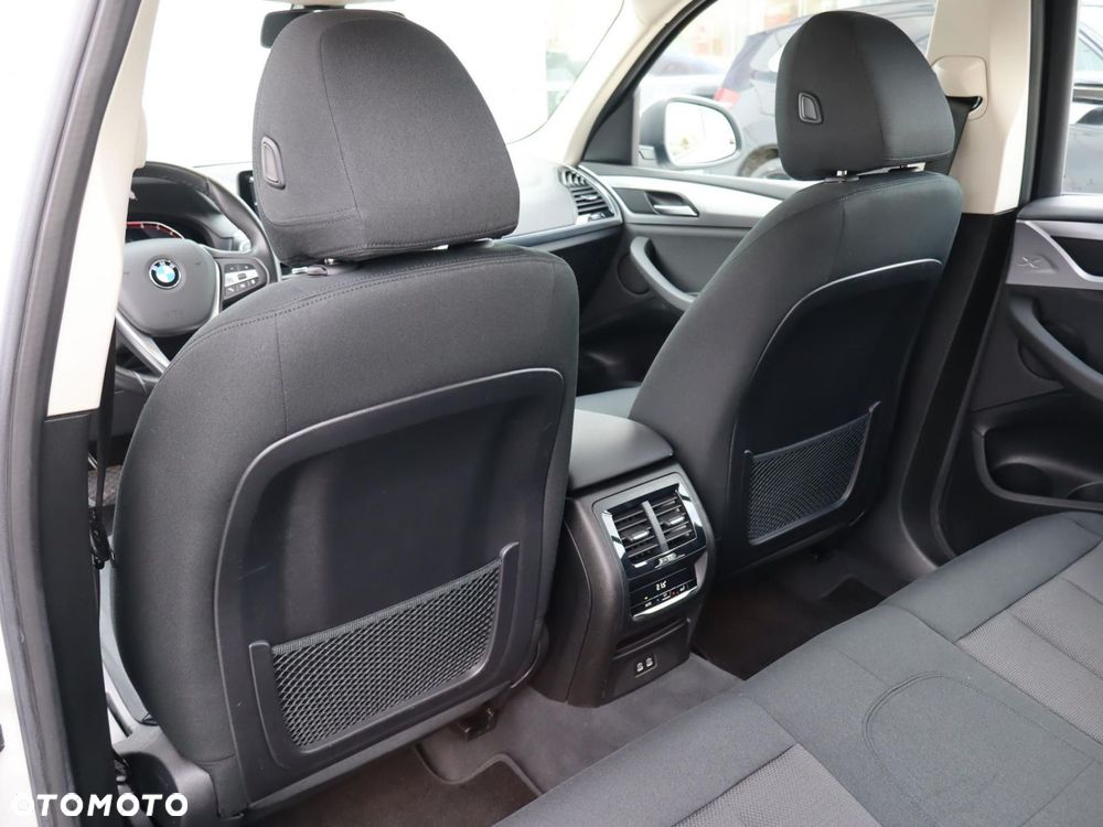BMW X3 - 16