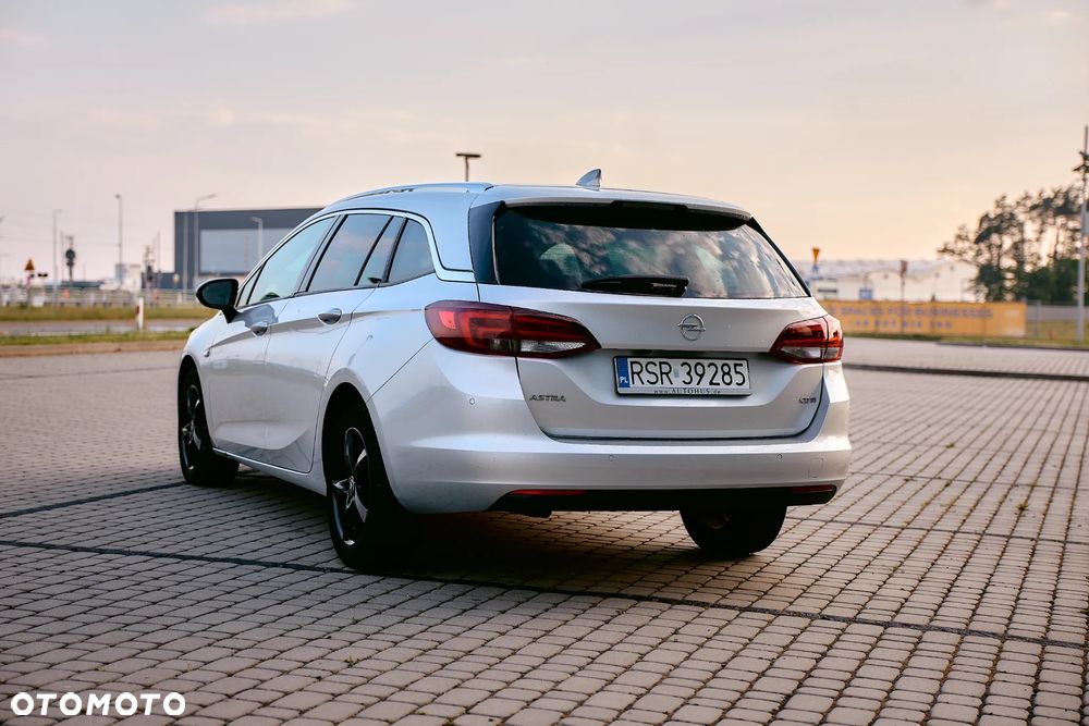 Opel Astra 1.6 D (CDTI) Start/Stop Innovation - 9