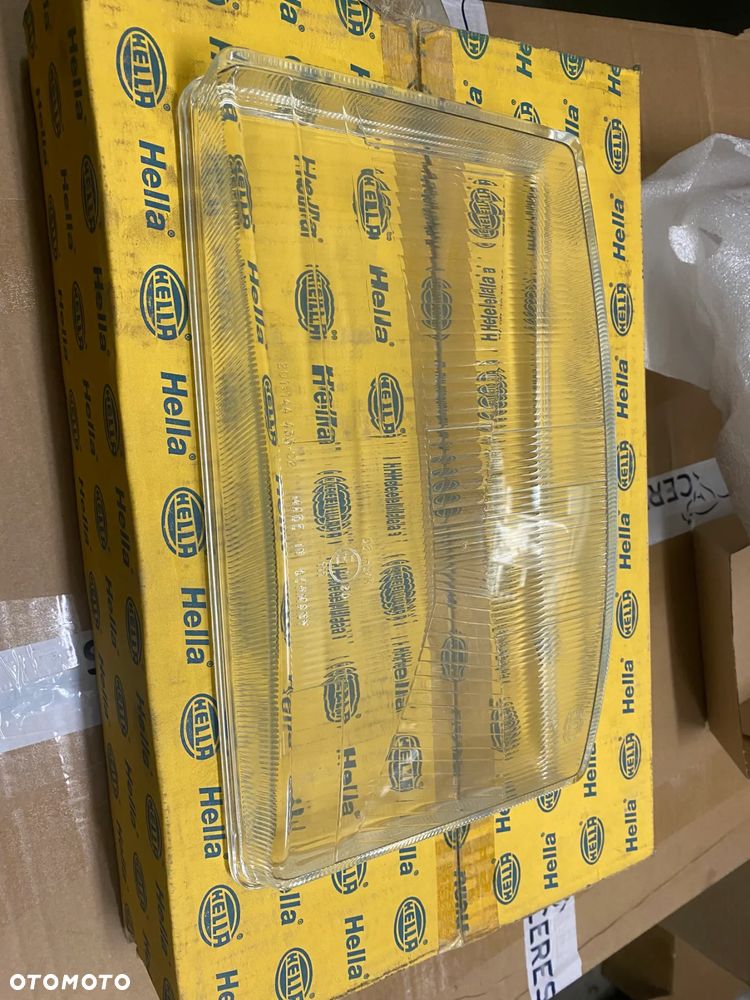 Szkło reflektora przedniego SCANIA 4 - 2