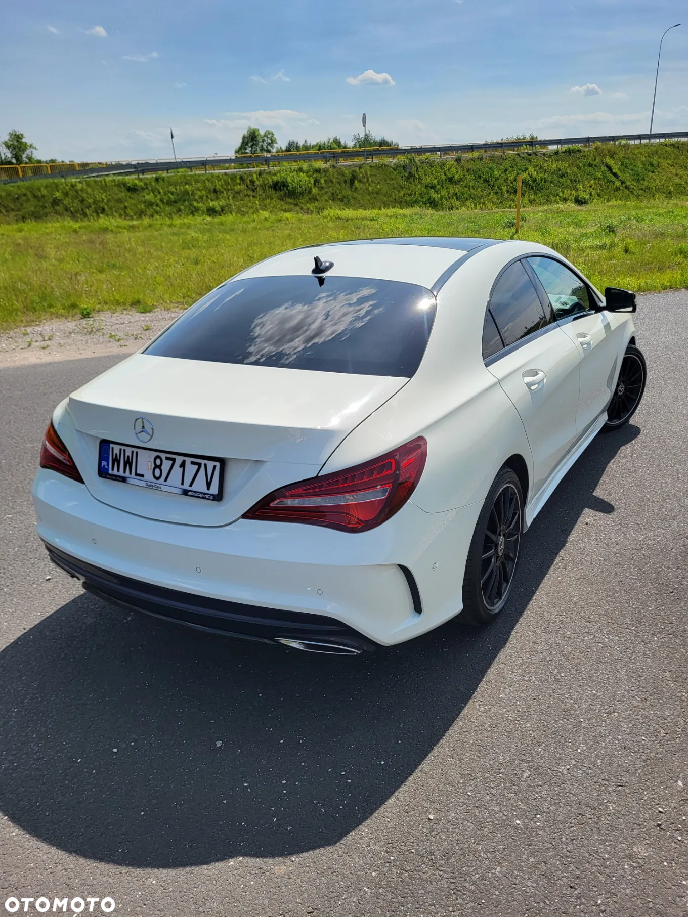 Mercedes-Benz CLA 220 4-Matic AMG Line - 17