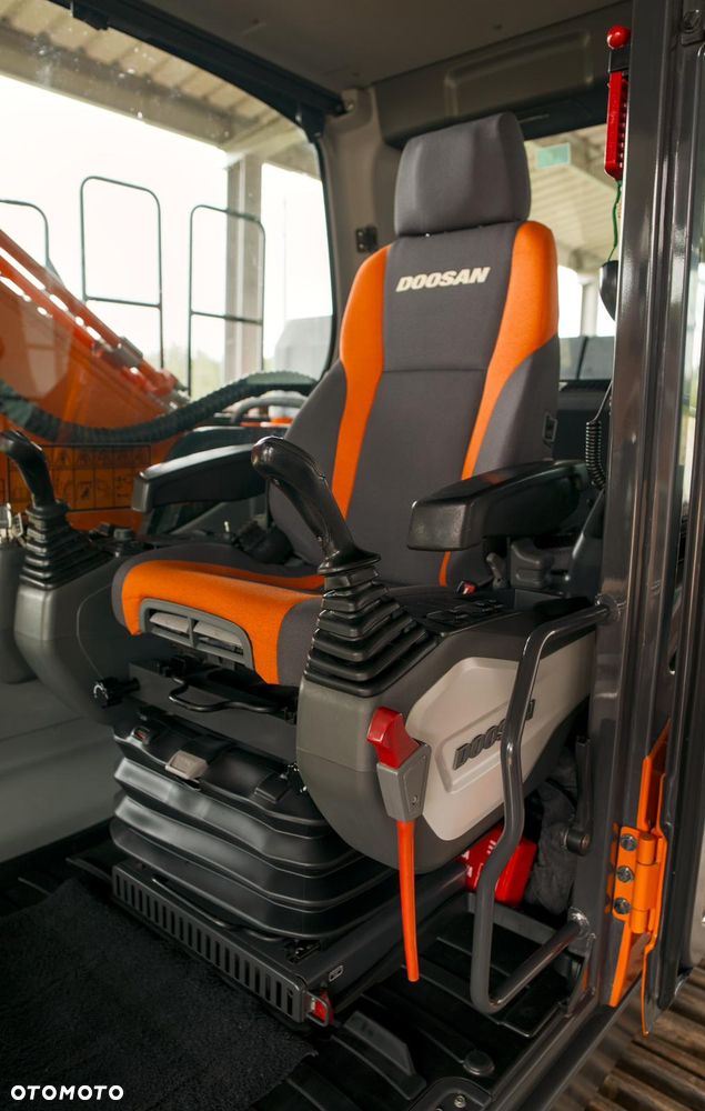 Doosan DX340 - 17