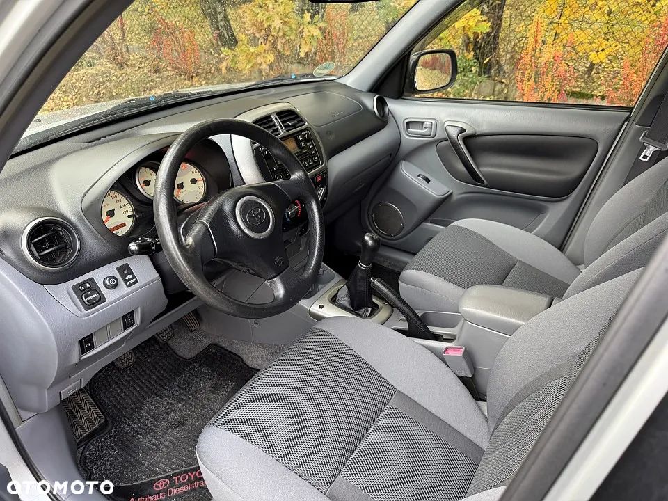 Toyota RAV4 1.8 VVT-i Luna 2WD - 24