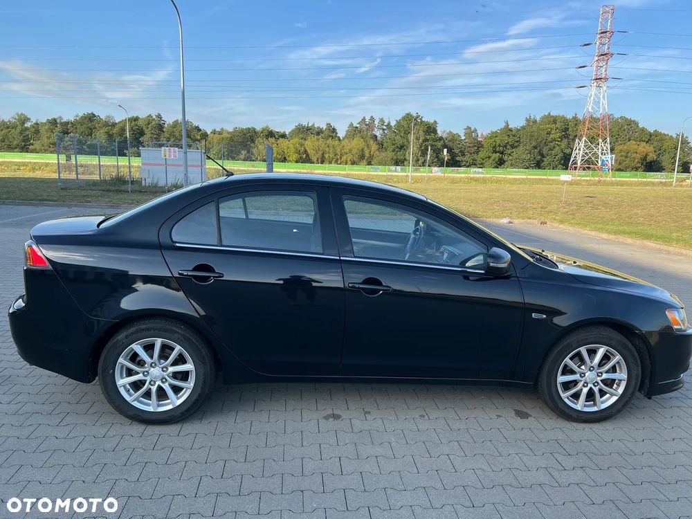 Mitsubishi Lancer 1.6 Invite - 4