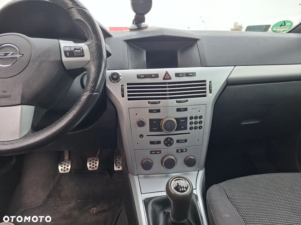 Opel Astra 2.0 T Sport - 17