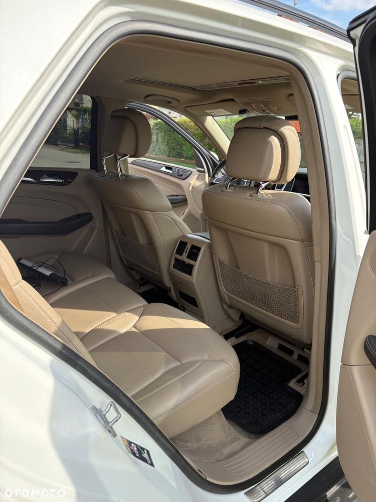 Mercedes-Benz ML - 9