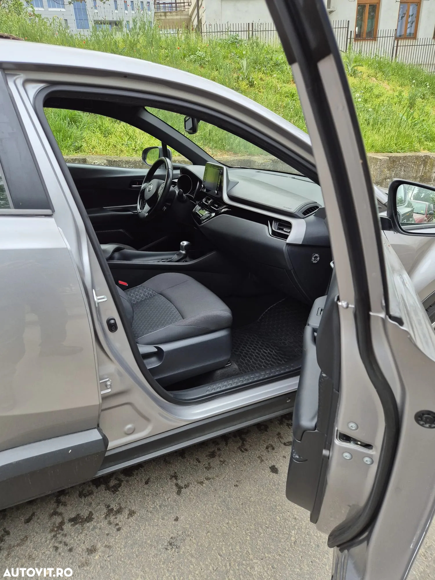 Toyota C-HR 1.8 Hybrid Business Edition - 16