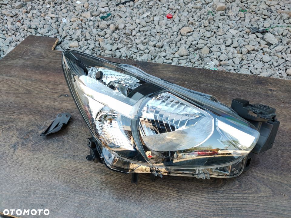 Lampa prawa lewa Mazda 2 14- - 2